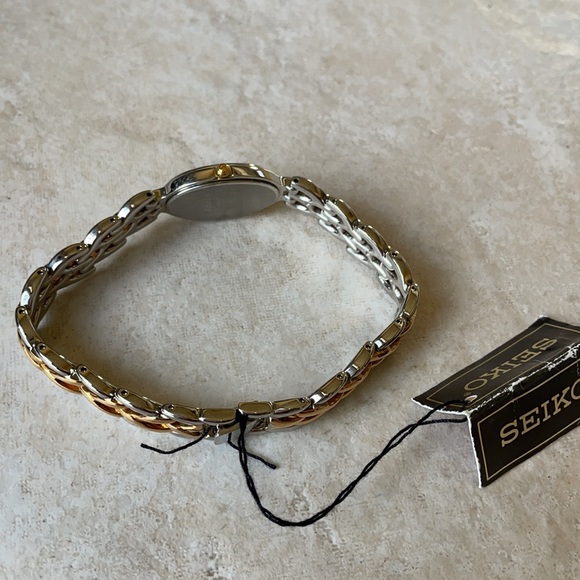 COPY - Seiko lady battery water resistant stainless steel